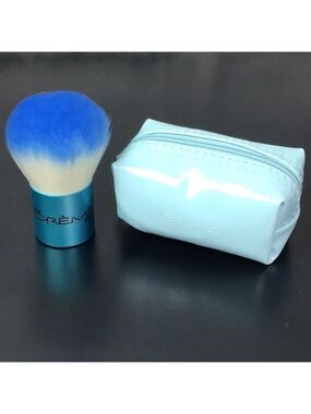 Blue Kabuki Brush with pouch gift set